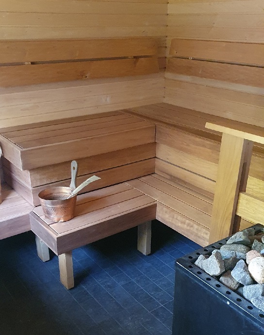 Kerttulan uusittu rantasauna / Renovated lakeshore sauna in Kerttula cottage